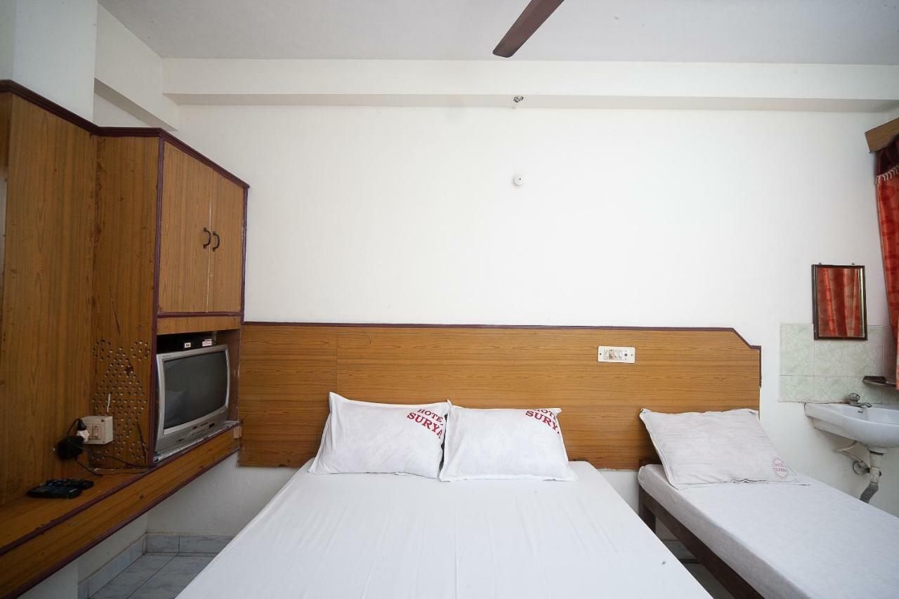 Spot On 38565 Hotel Surya Thiruvengadam St Chennai Bagian luar foto